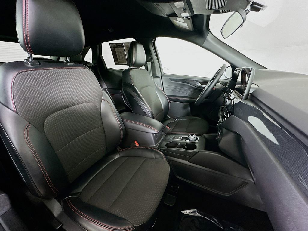 Used 2024 Ford Escape ST-Line AWD/4WD image 12
