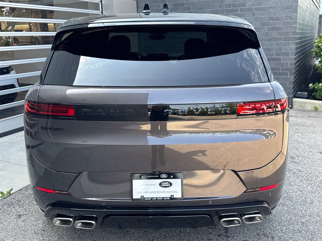 New 2025 Land Rover Range Rover Sport Dynamic SE image 5