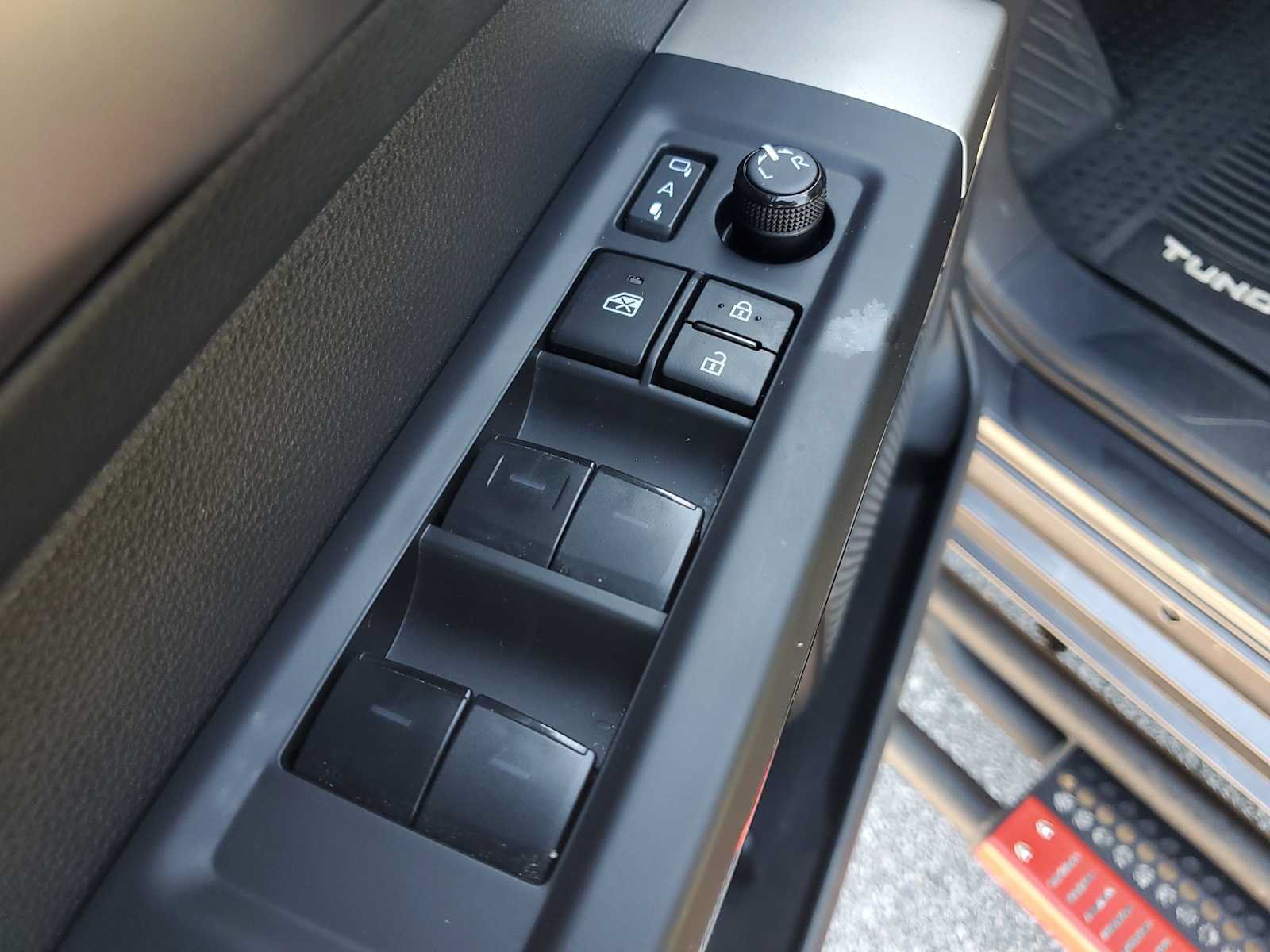 Used 2024 Toyota Tundra Limited w/ Power Package AWD/4WD image 20