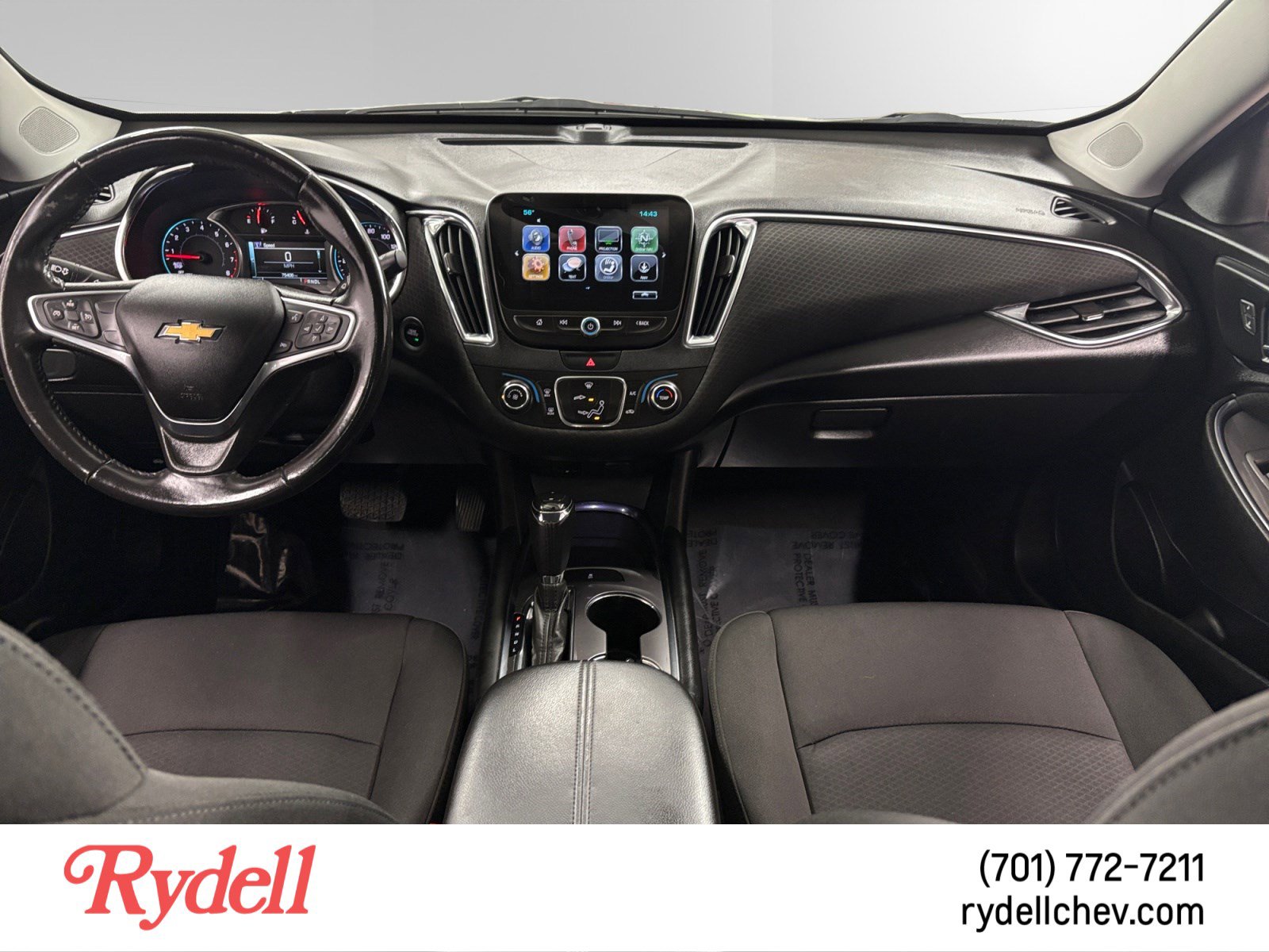 Used 2018 Chevrolet Malibu LT FWD image 12