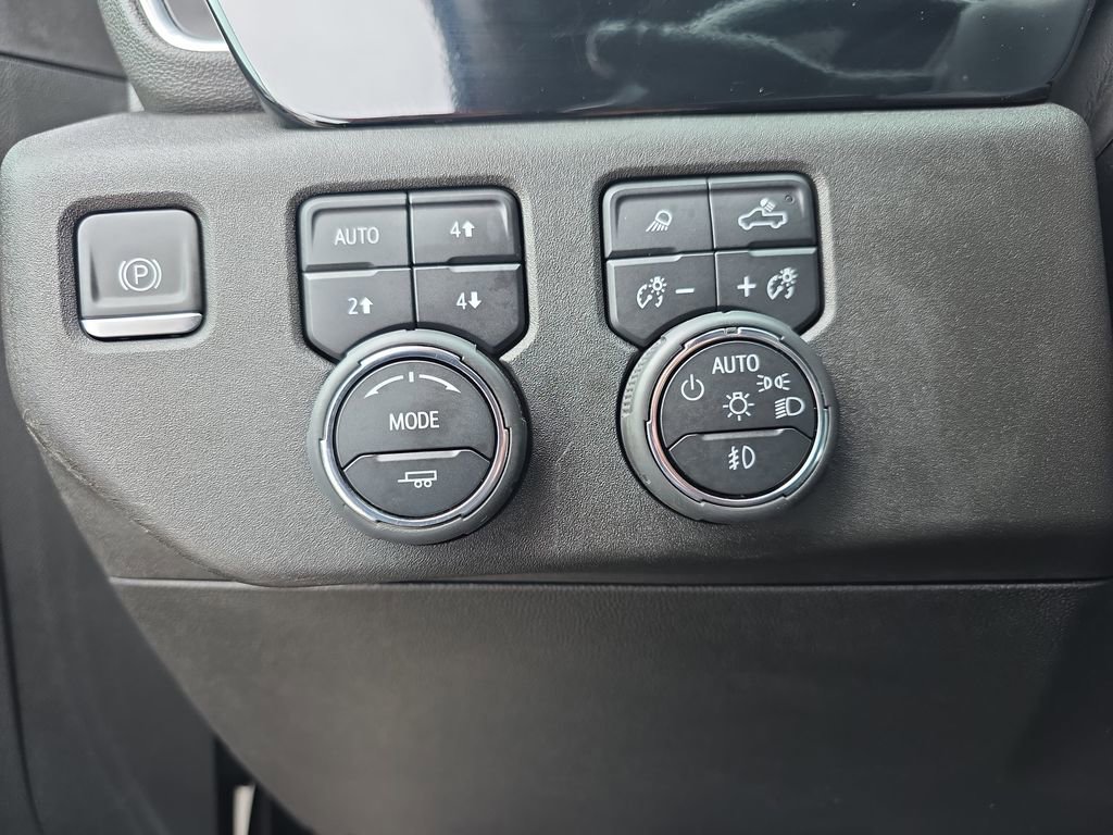 Certified 2024 Chevrolet Silverado 2500 LTZ w/ LTZ Convenience Package image 25