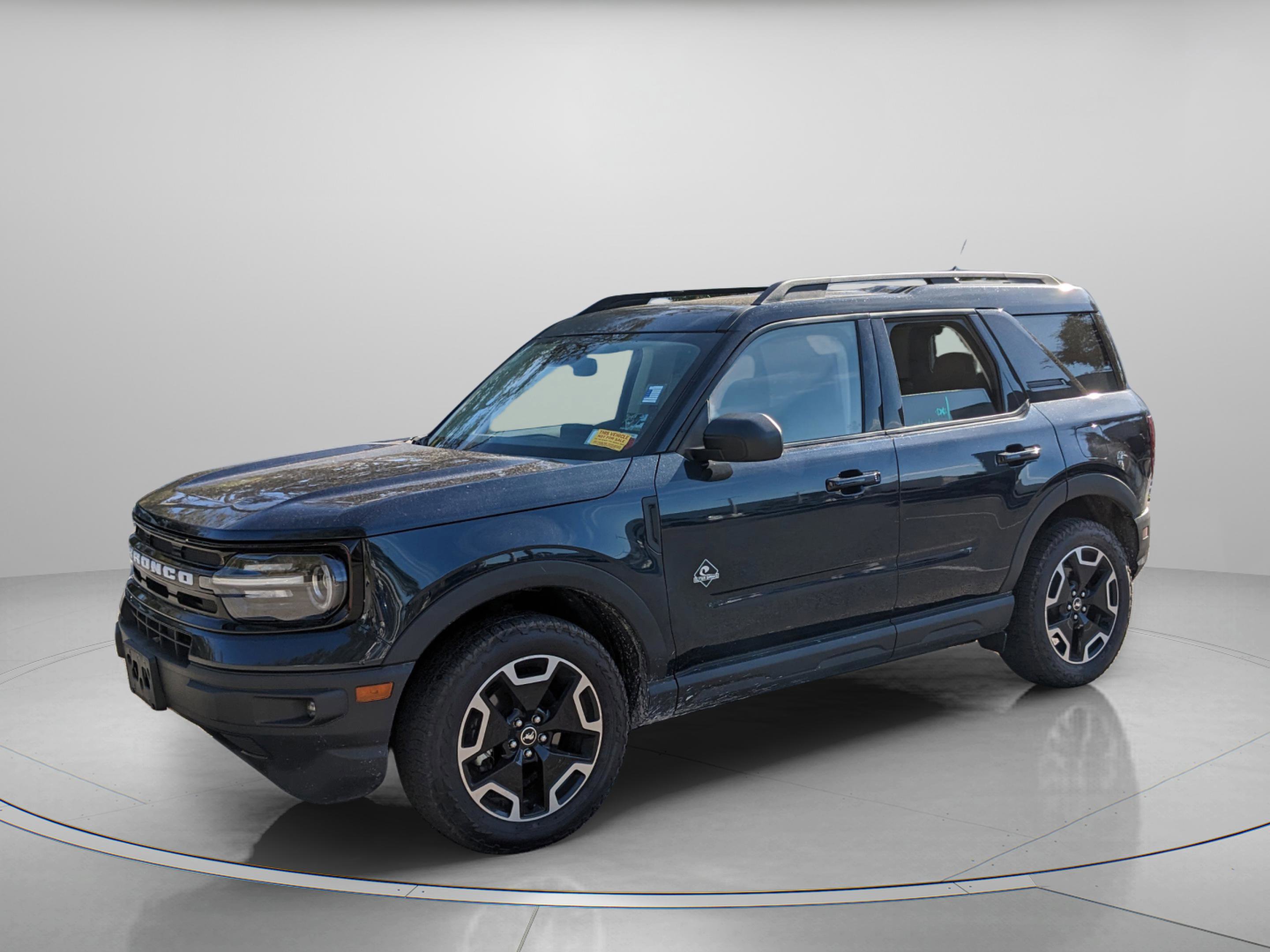 Used 2021 Ford Bronco Sport Outer Banks image 2