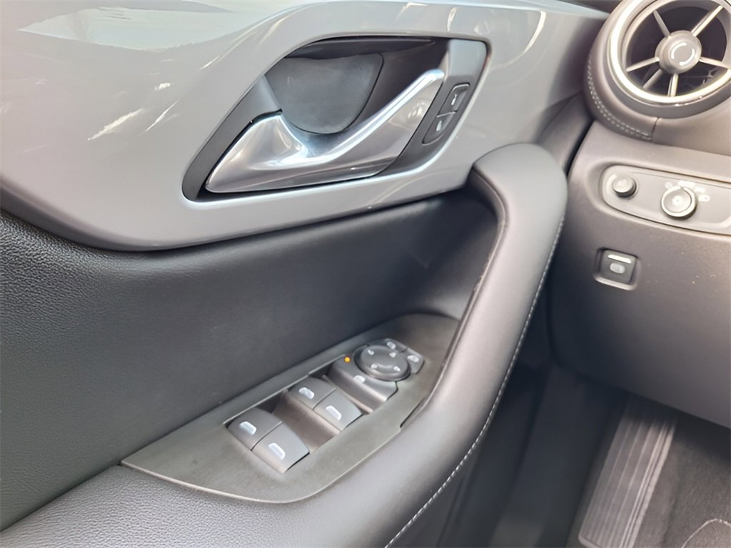 Used 2022 Chevrolet Blazer LT image 20