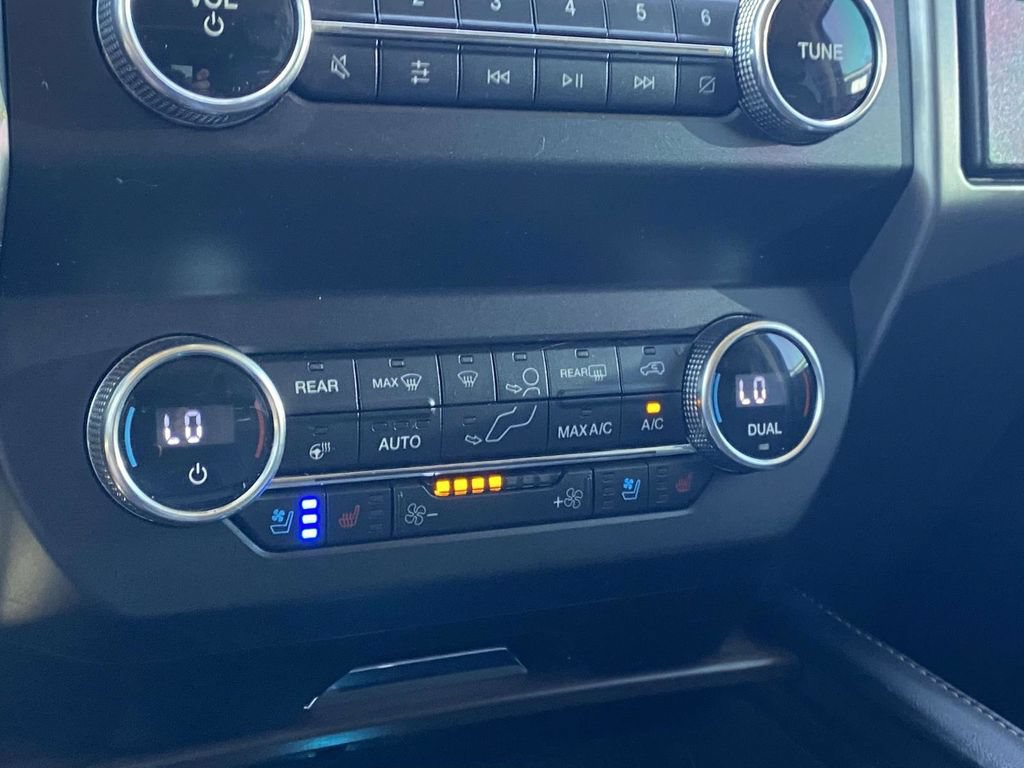 Used 2019 Ford Expedition Platinum AWD/4WD image 26
