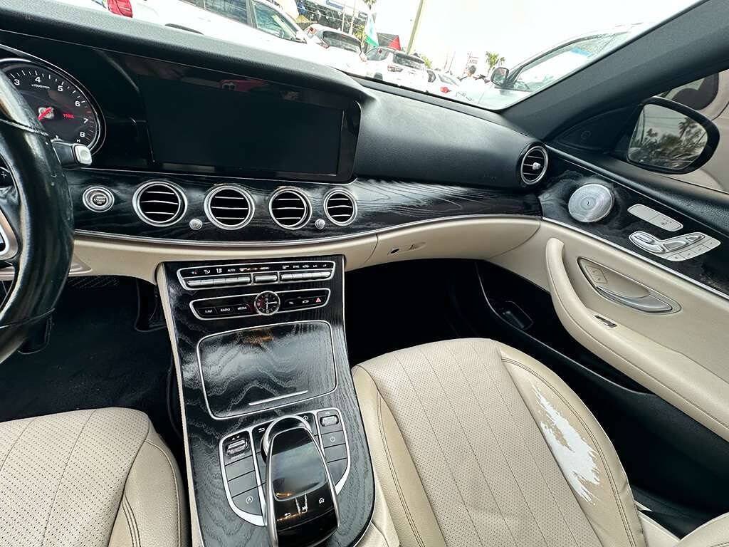 Used 2019 Mercedes-Benz E 300 4MATIC image 8