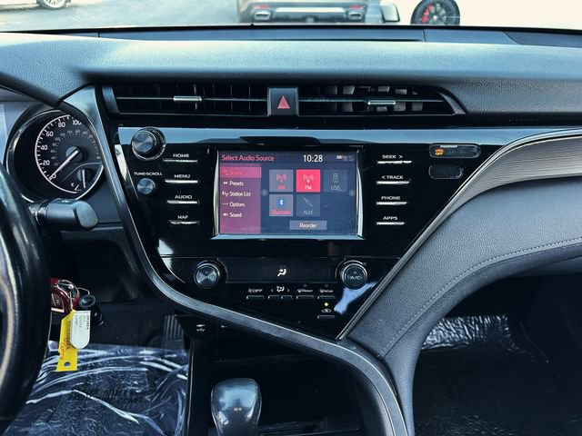Used 2019 Toyota Camry SE image 16