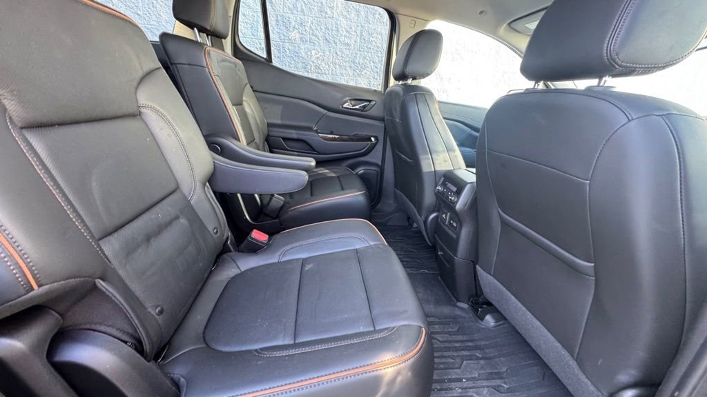Used 2023 GMC Acadia AT4 image 9