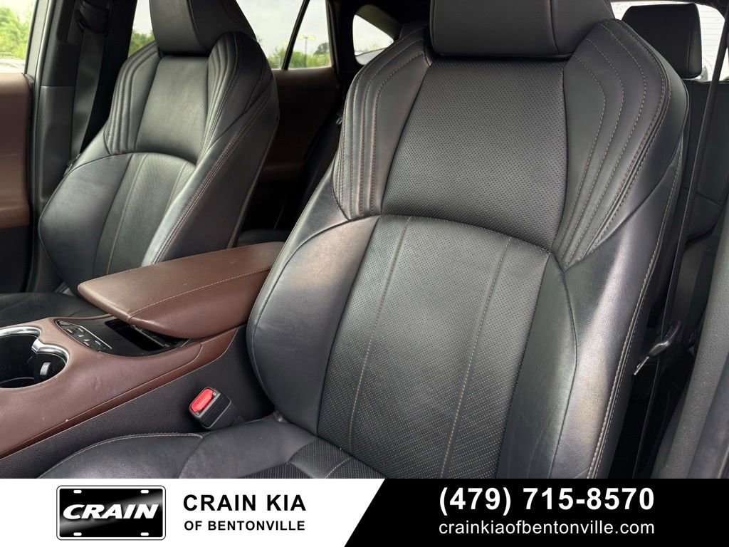 Used 2021 Toyota Venza XLE w/ Softex Package AWD/4WD image 24