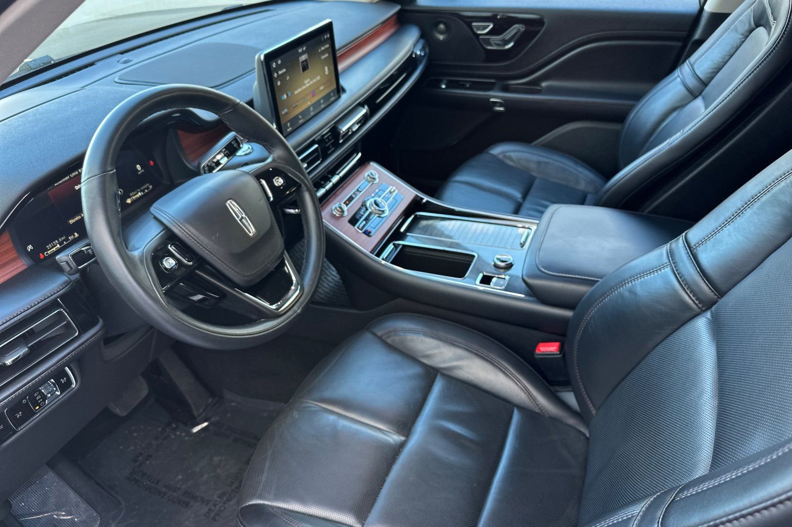 Used 2024 Lincoln Aviator Reserve image 11