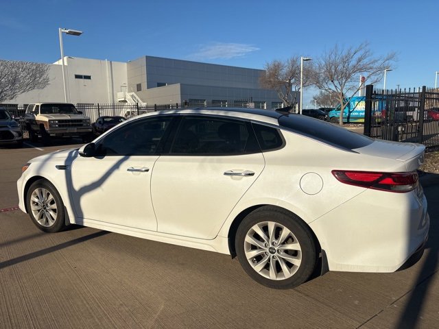 Used 2018 Kia Optima S w/ Panoramic Sunroof Package image 8