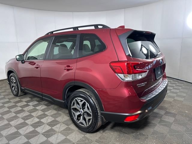 Used 2023 Subaru Forester Premium image 5