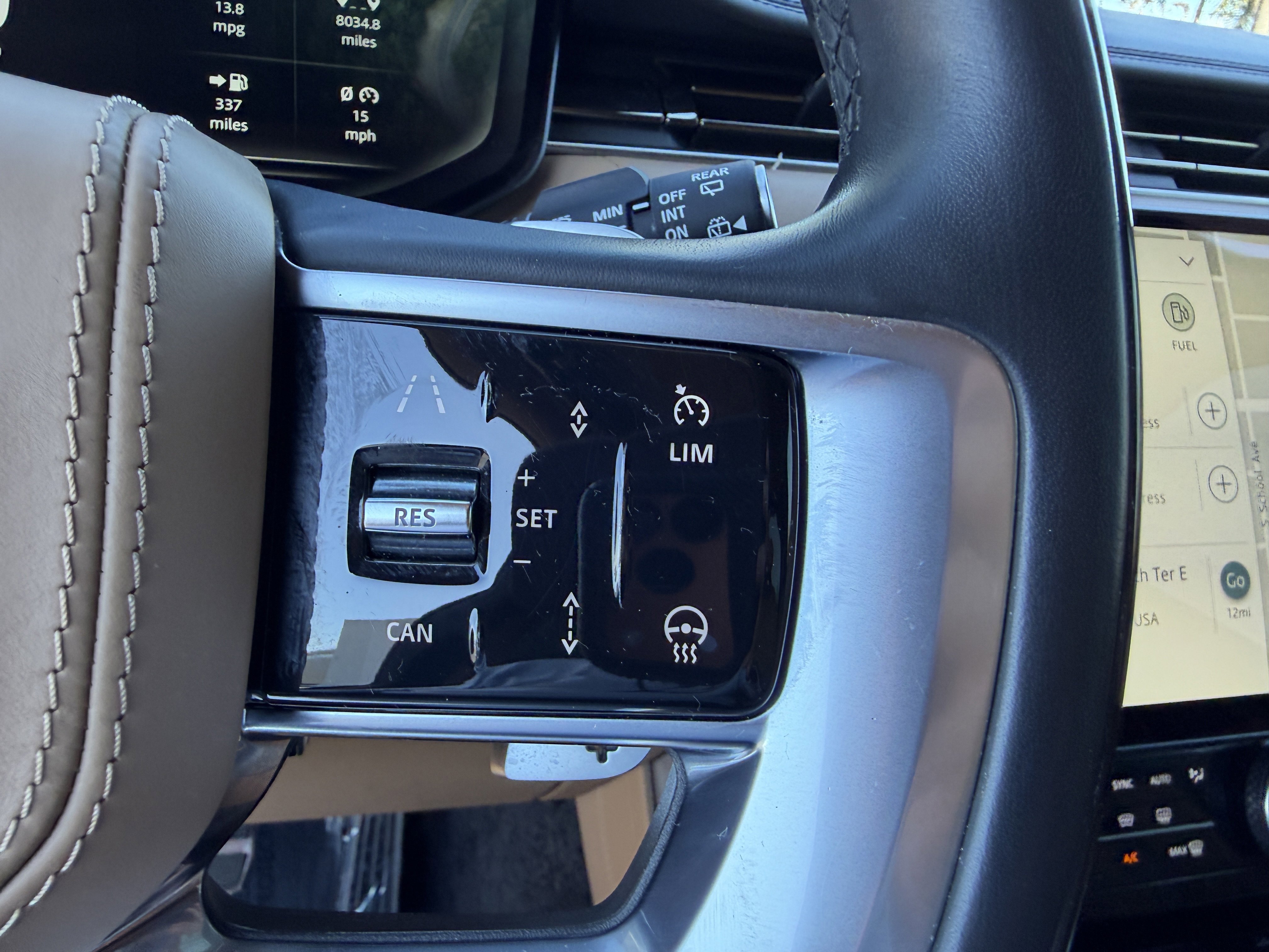 Used 2023 Land Rover Range Rover Long Wheelbase Autobiography image 28