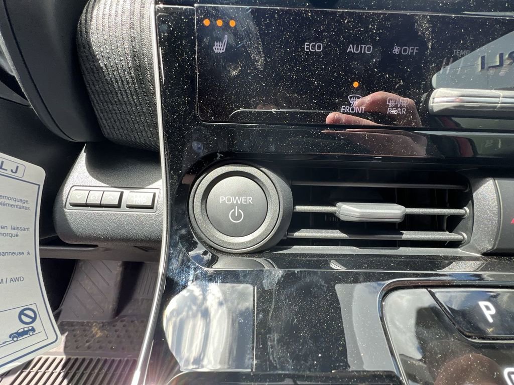 Certified 2024 Subaru Solterra Premium w/ Premium Package image 17