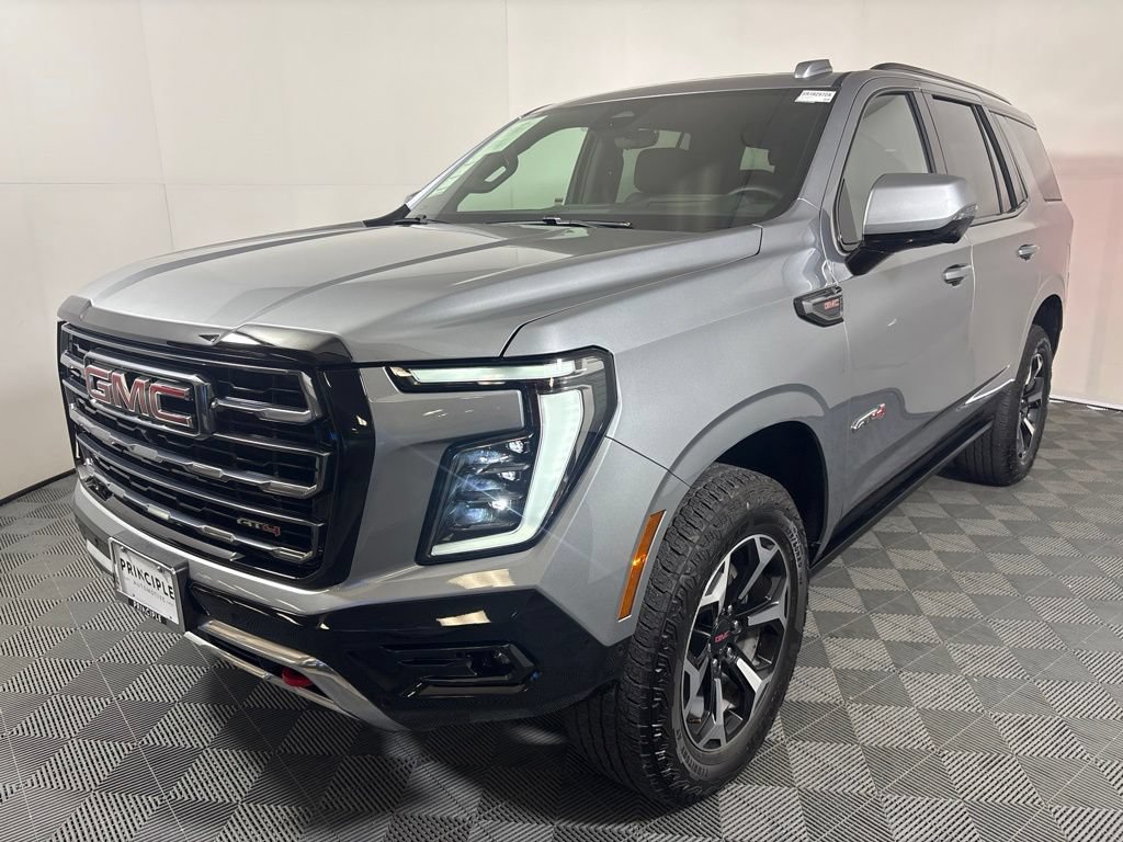 Used 2025 GMC Yukon AT4 w/ AT4 Premium Plus Package AWD/4WD image 2