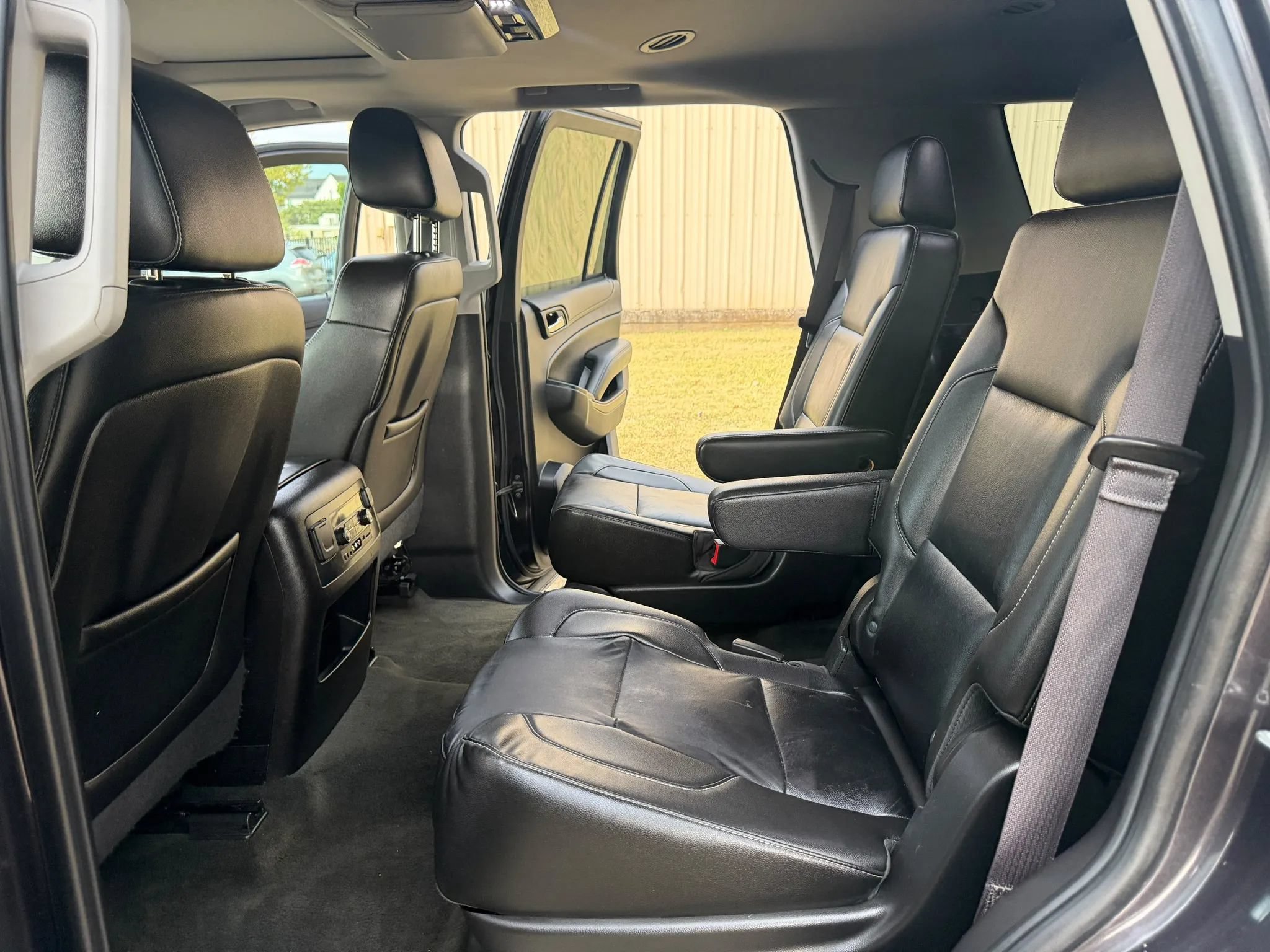 Used 2015 Chevrolet Tahoe LT RWD image 18