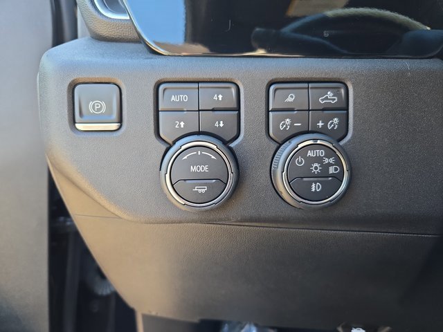 Used 2024 Chevrolet Silverado 1500 High Country image 26