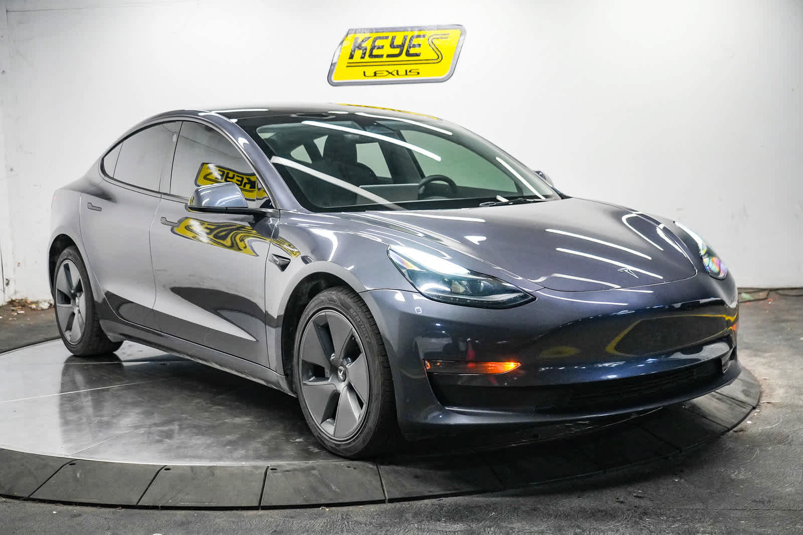 Used 2023 Tesla Model 3 Standard Range RWD image 5