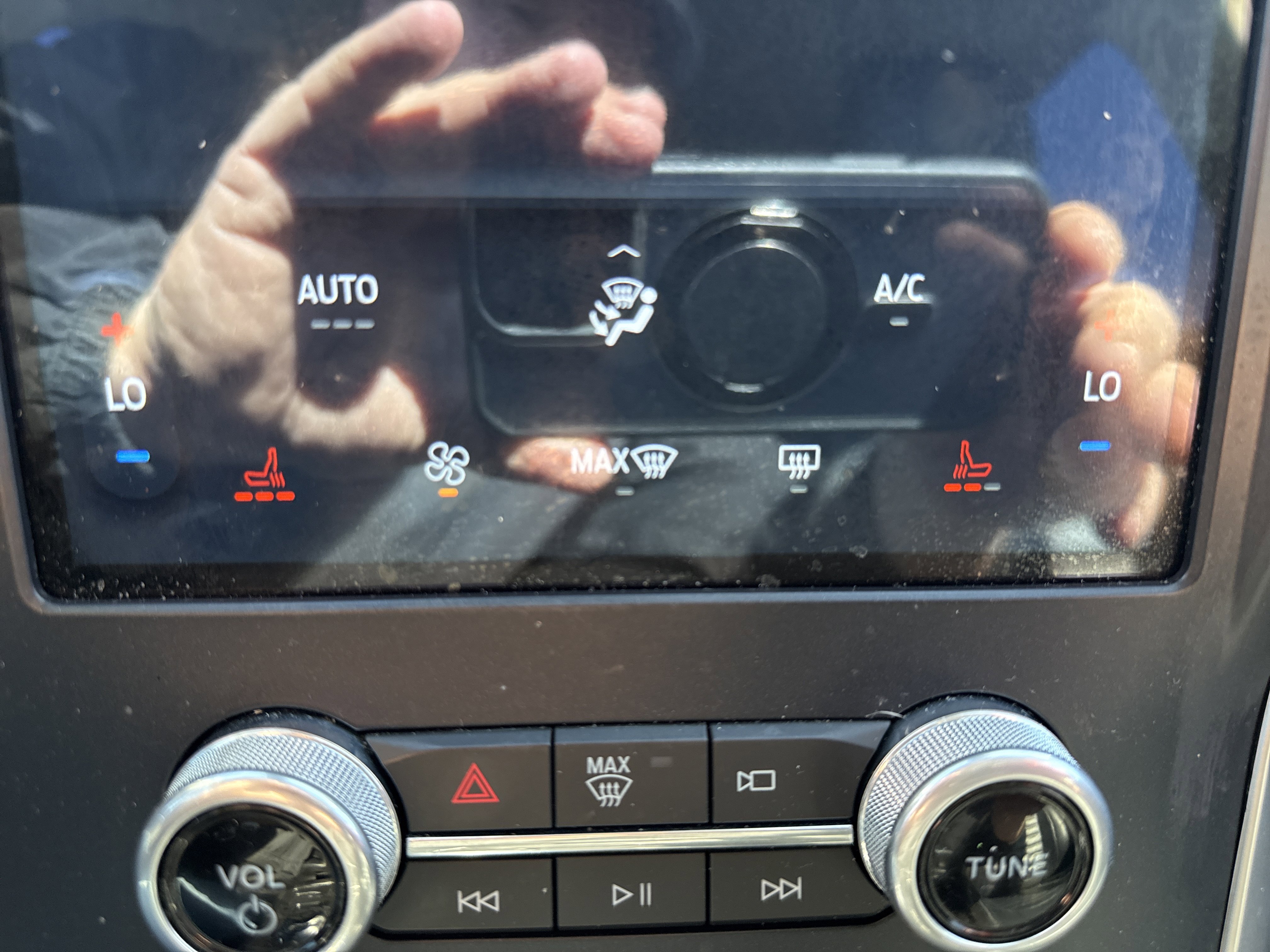 Used 2023 Ford Edge SEL image 27