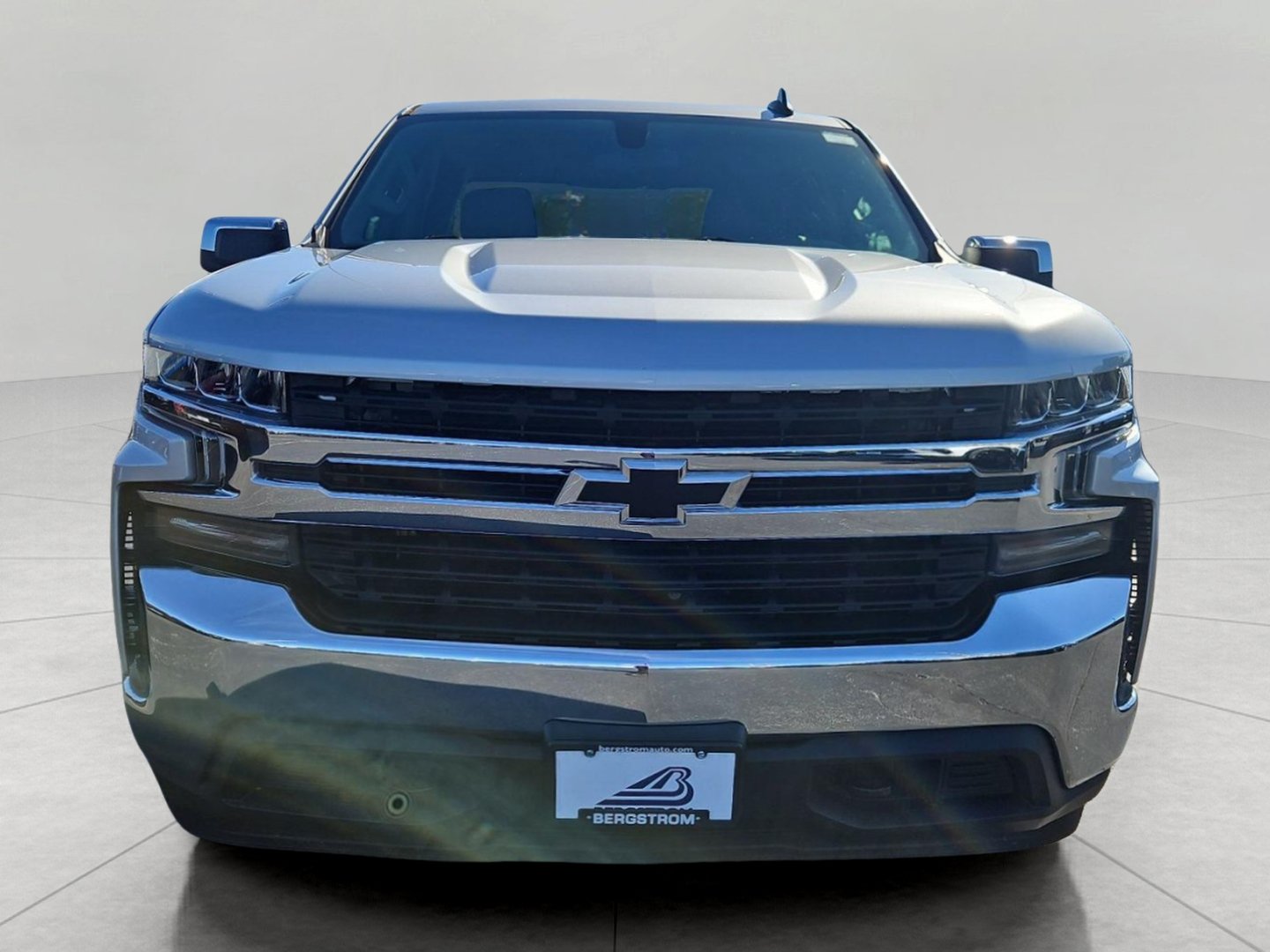 Used 2019 Chevrolet Silverado 1500 LT w/ All-Star Edition AWD/4WD image 2