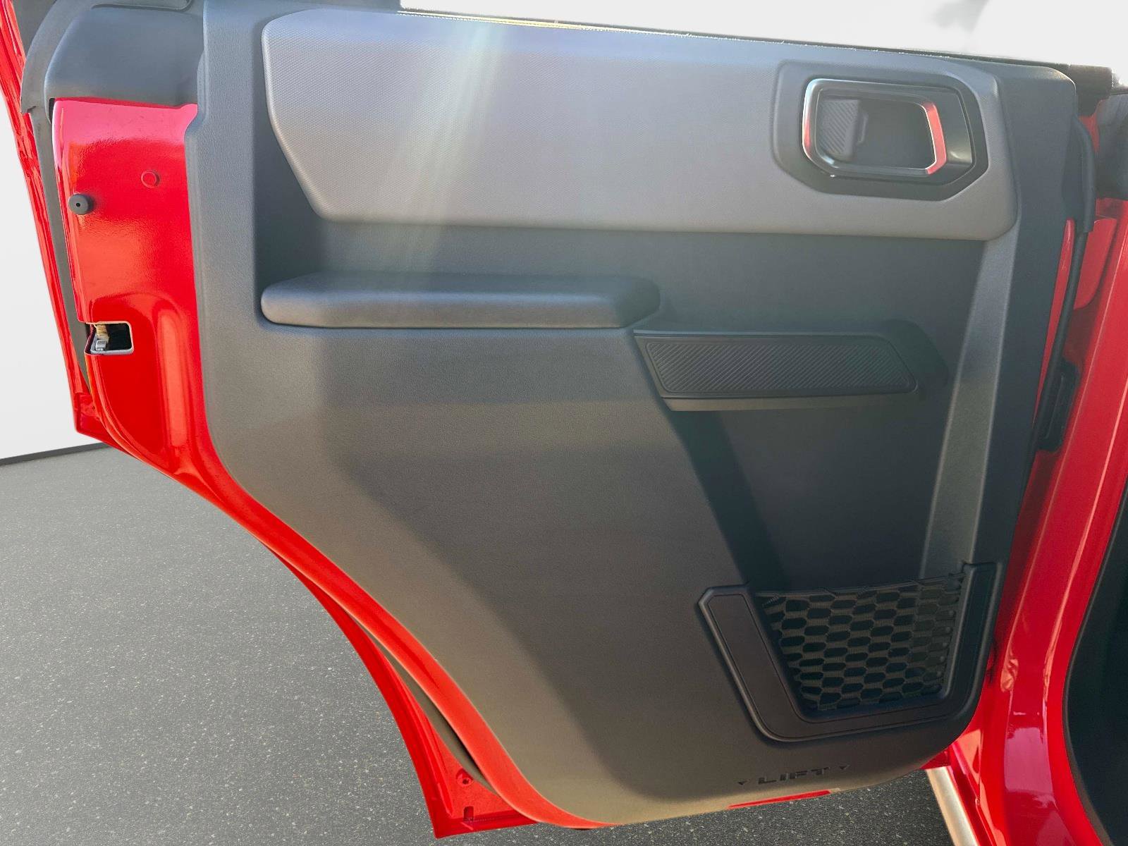 Used 2024 Ford Bronco Big Bend image 11