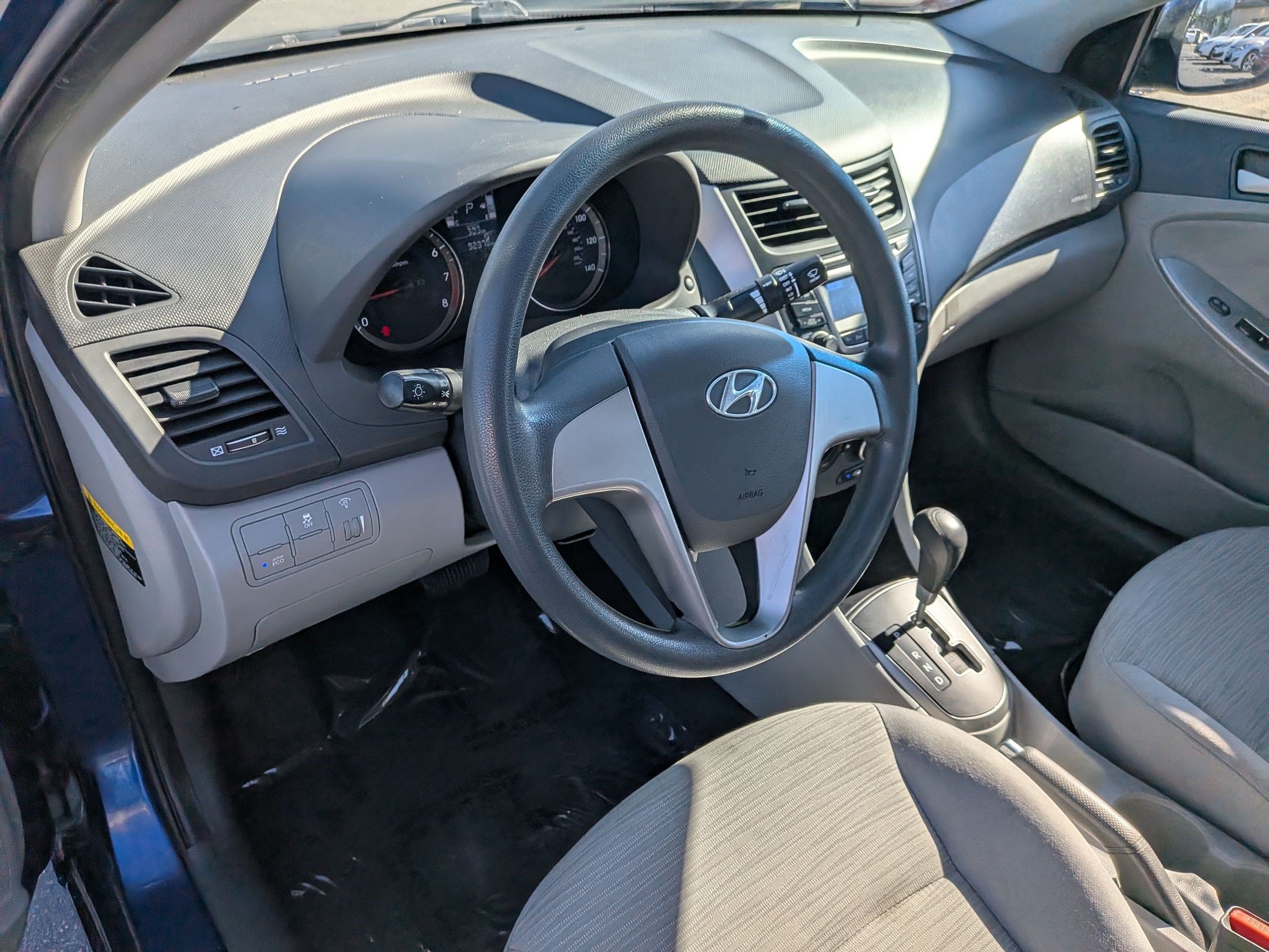 Used 2017 Hyundai Accent SE FWD image 16