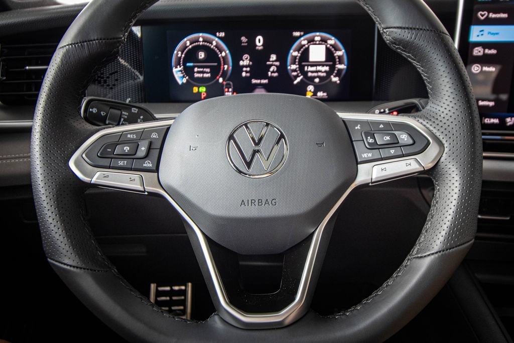 New 2026 Volkswagen Tiguan SE R-Line FWD image 37