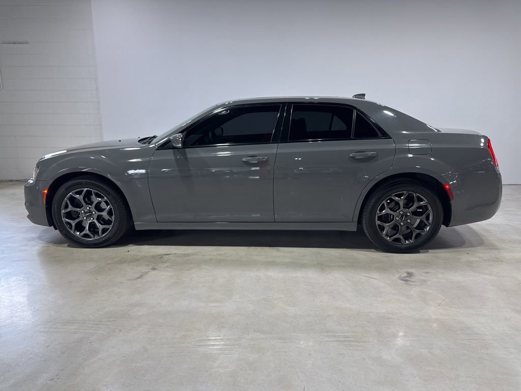 Used 2018 Chrysler 300 S w/ 300S Premium Group AWD/4WD image 4