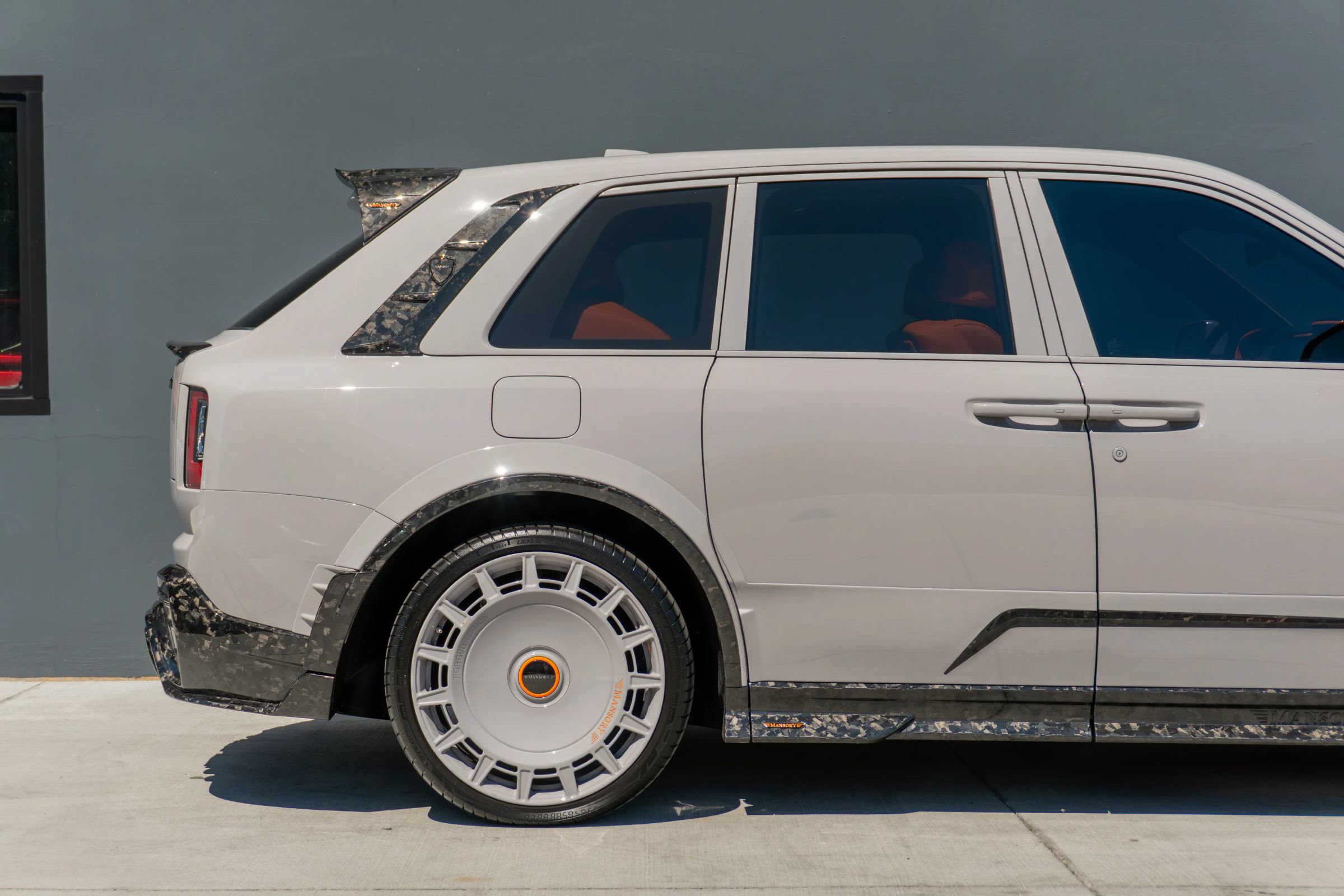 Used 2026 Rolls-Royce Cullinan AWD/4WD image 37