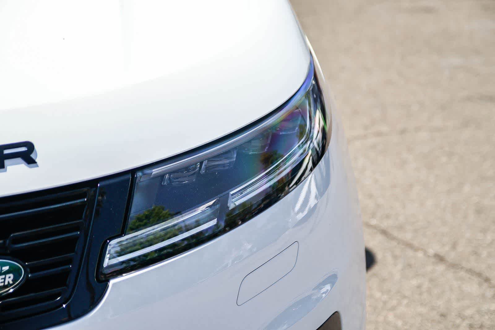 New 2026 Land Rover Range Rover Sport Dynamic SE AWD/4WD image 10