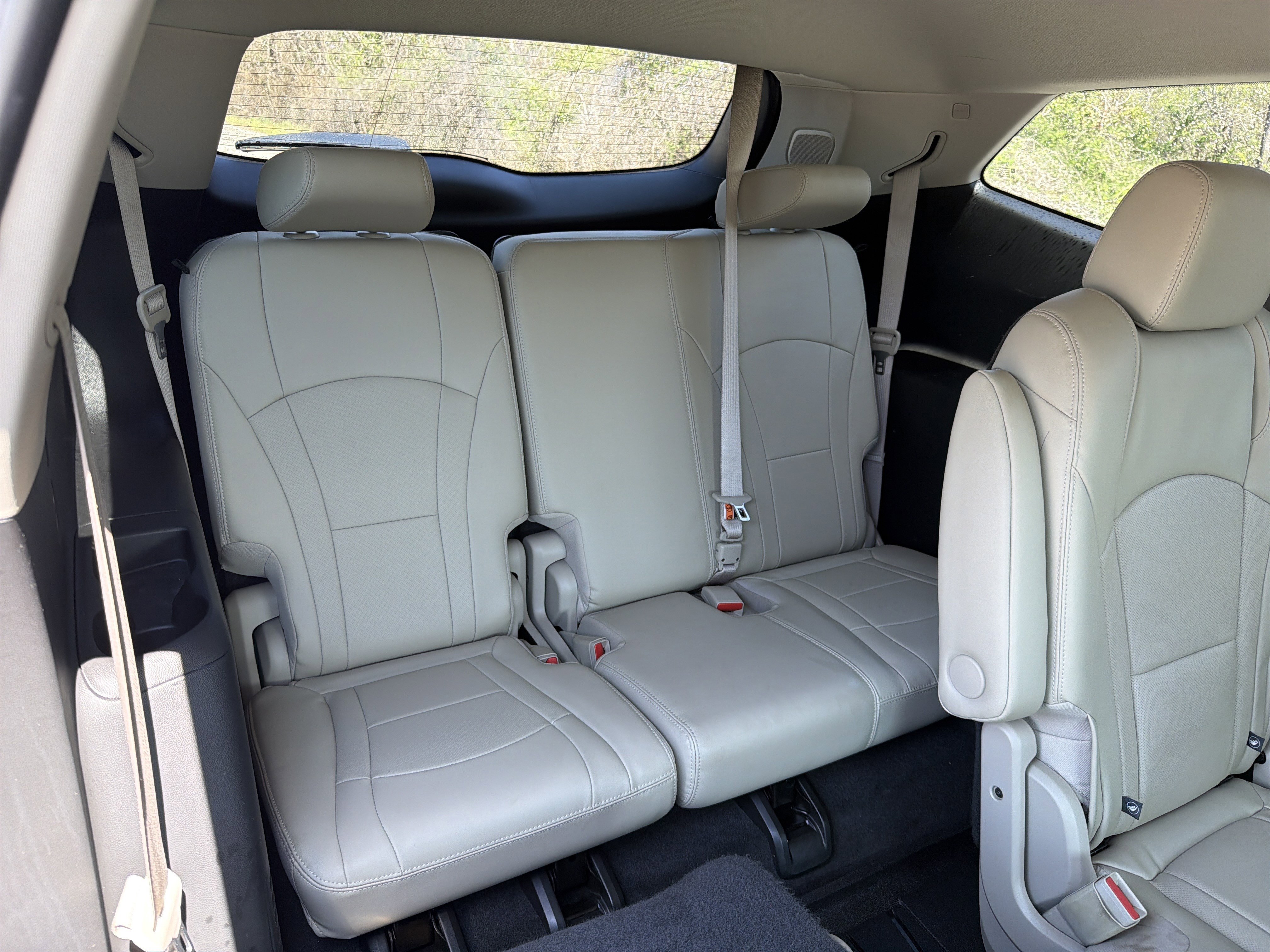 Used 2020 Buick Enclave Essence w/ Sound and Sites Package image 19