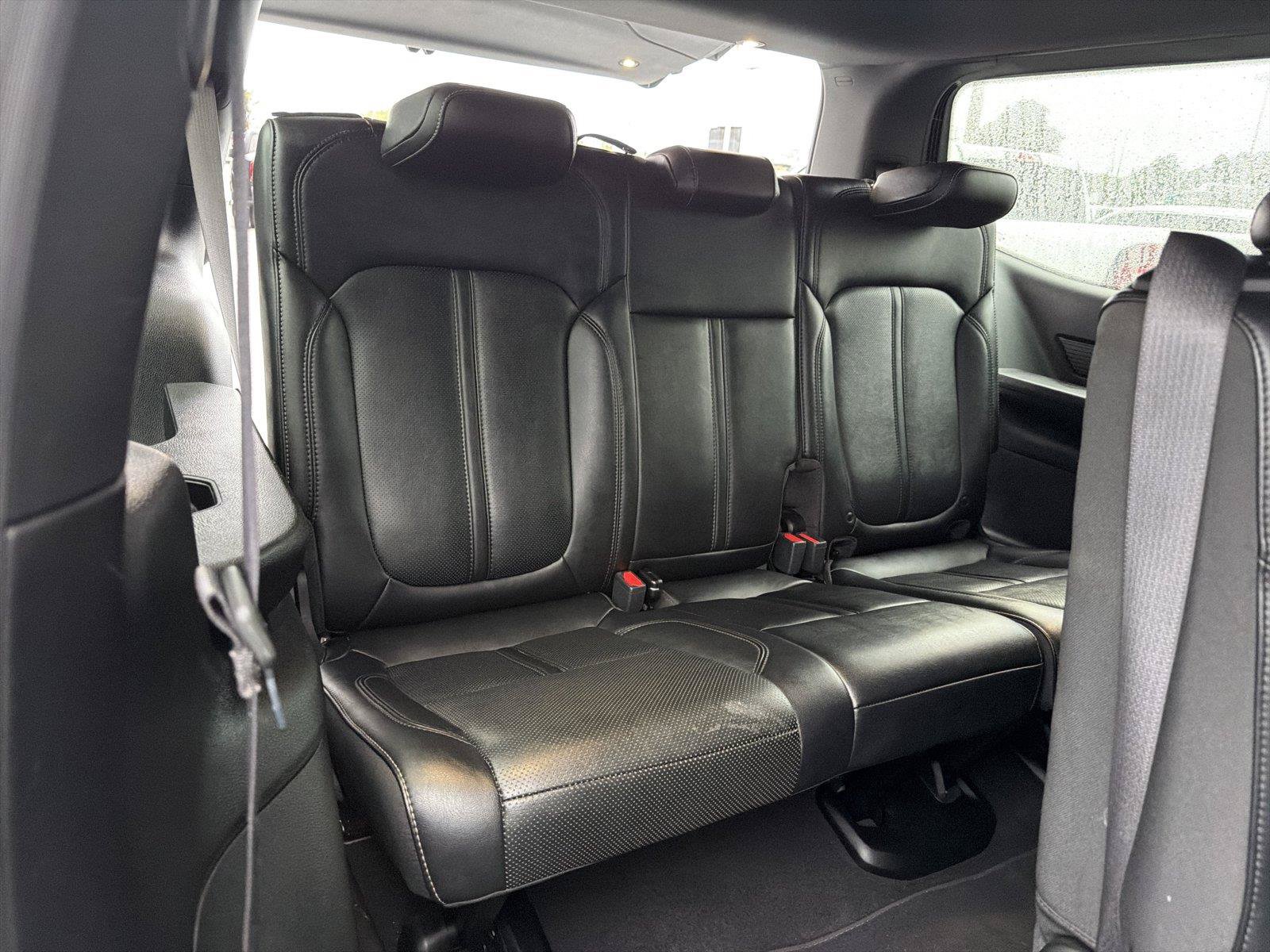 Used 2024 Jeep Wagoneer Series II w/ Flexible Seating Group RWD image 14