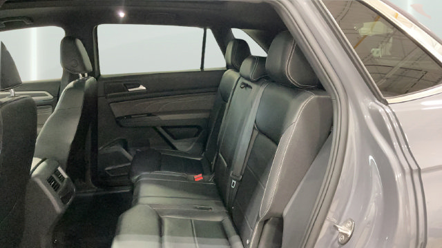 Certified 2021 Volkswagen Atlas Cross Sport SEL AWD/4WD image 16