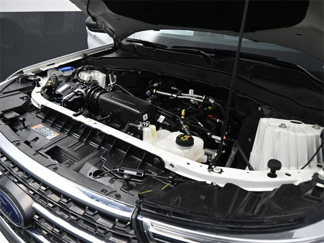 Used 2023 Ford Explorer XLT w/ Equipment Group 202A image 10