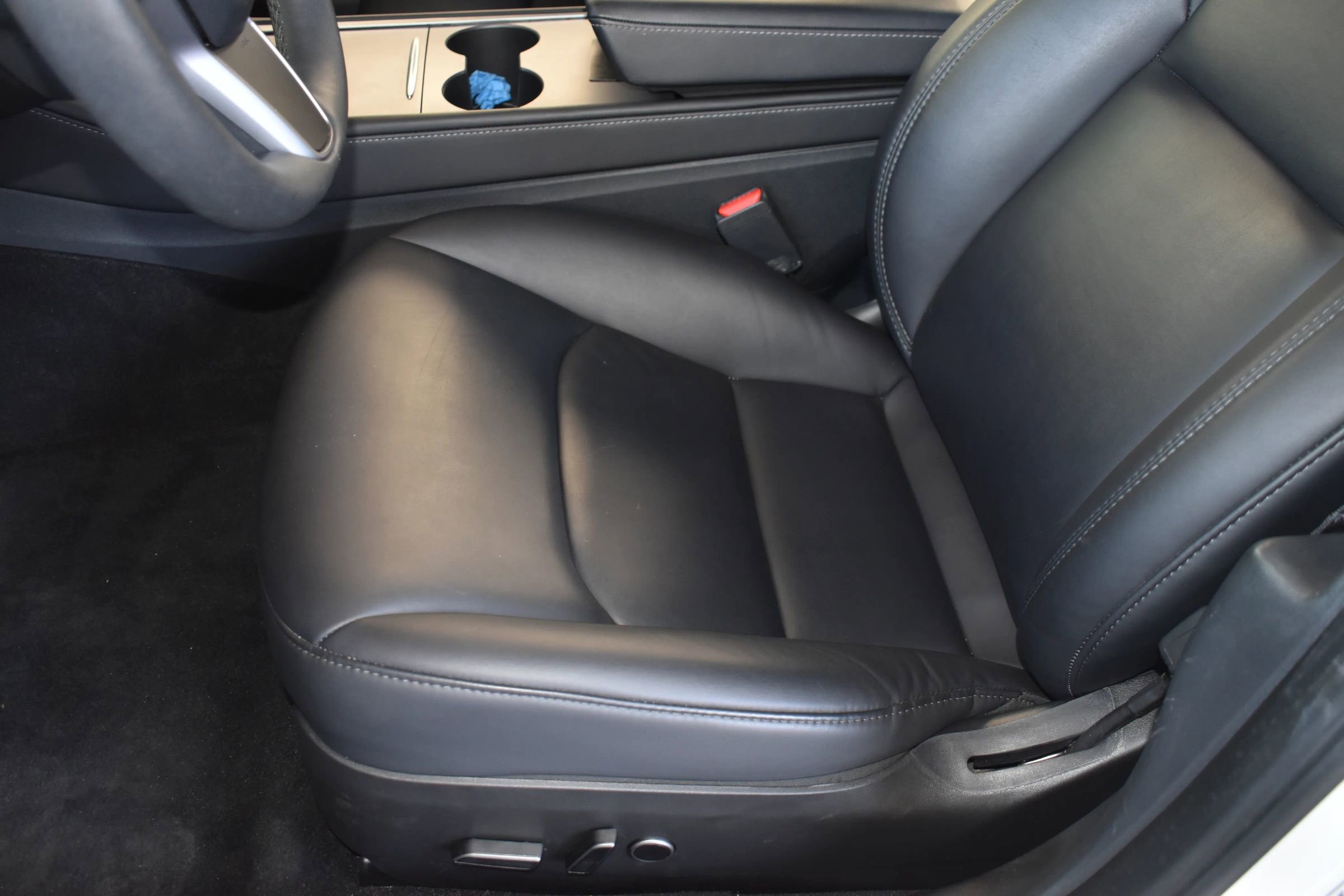 Used 2022 Tesla Model 3 Standard Range RWD image 12