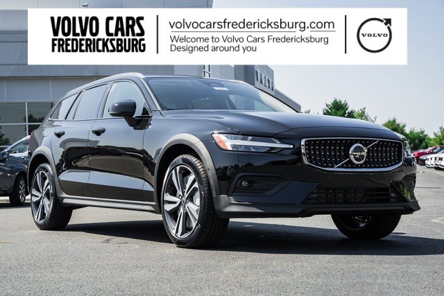 New 2026 Volvo V60 B5 Cross Country Plus w/ Protection Package Premier image 1