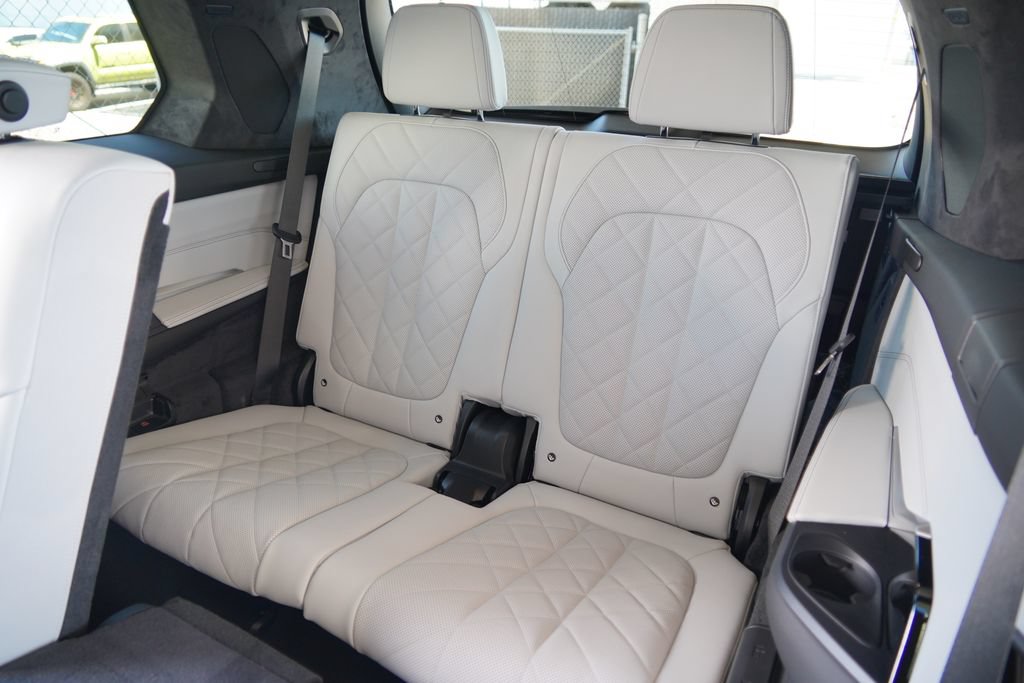 New 2027 BMW X7 xDrive40i AWD/4WD image 34