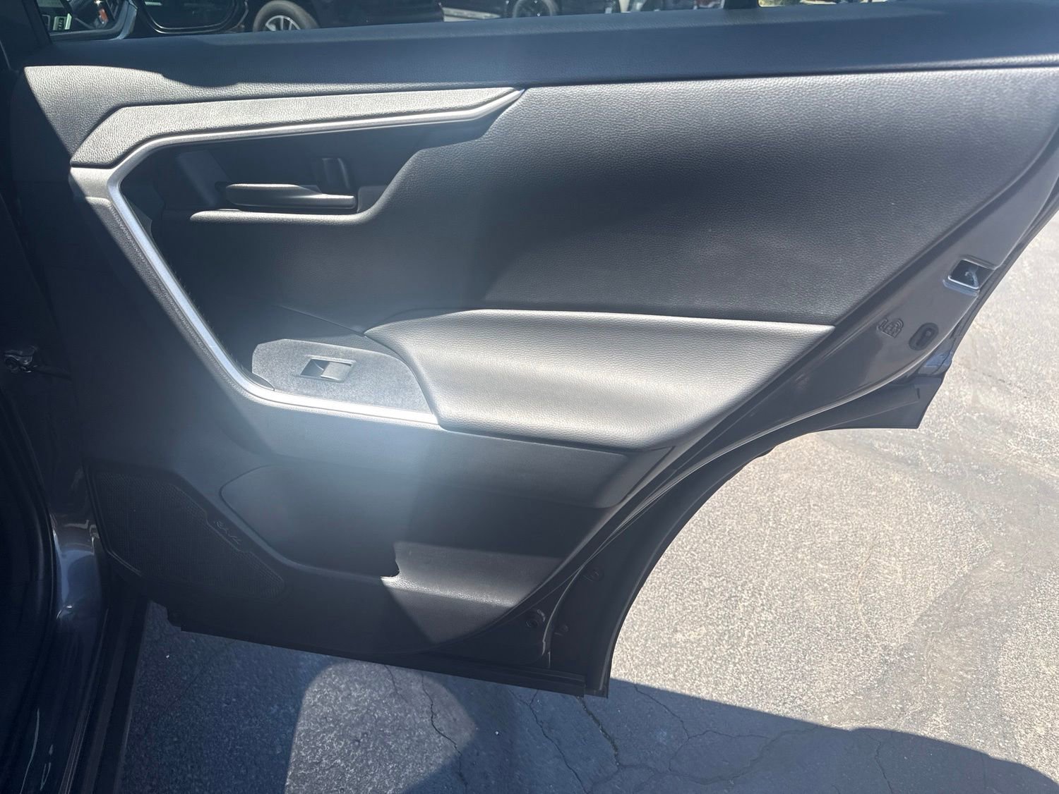 Used 2023 Toyota RAV4 LE AWD/4WD image 10