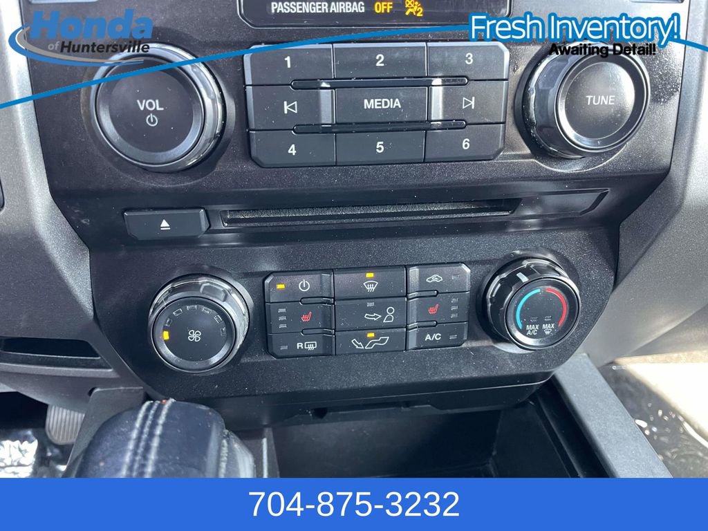 Used 2018 Ford F150 Raptor w/ Equipment Group 801A Mid AWD/4WD image 34