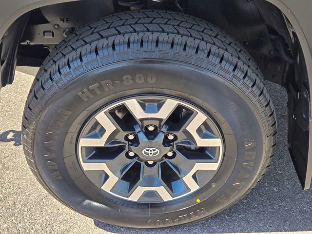 Used 2023 Toyota Tacoma TRD Off-Road w/ Advanced Technology Package image 12