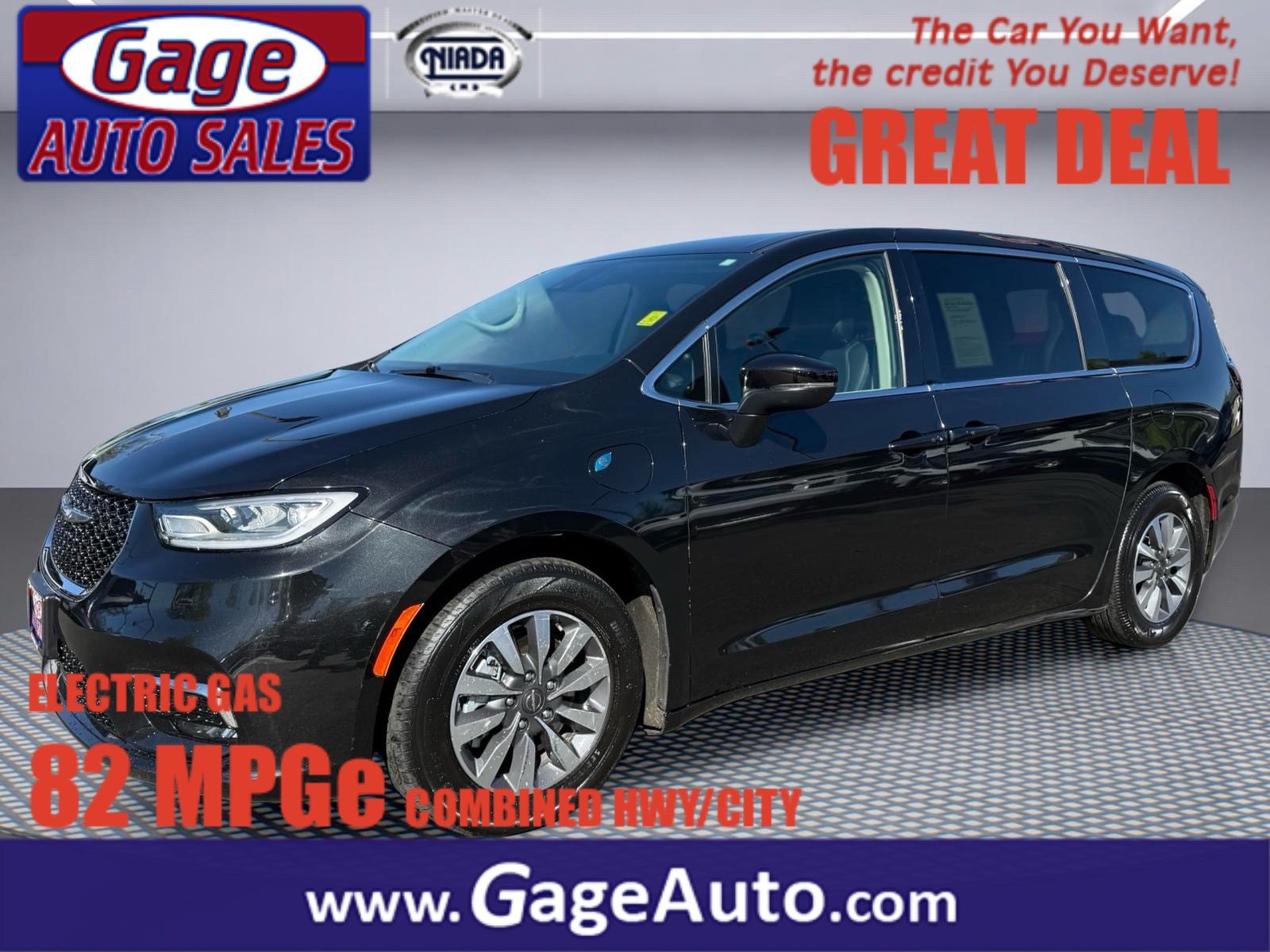 Used 2023 Chrysler Pacifica Touring-L FWD image 1