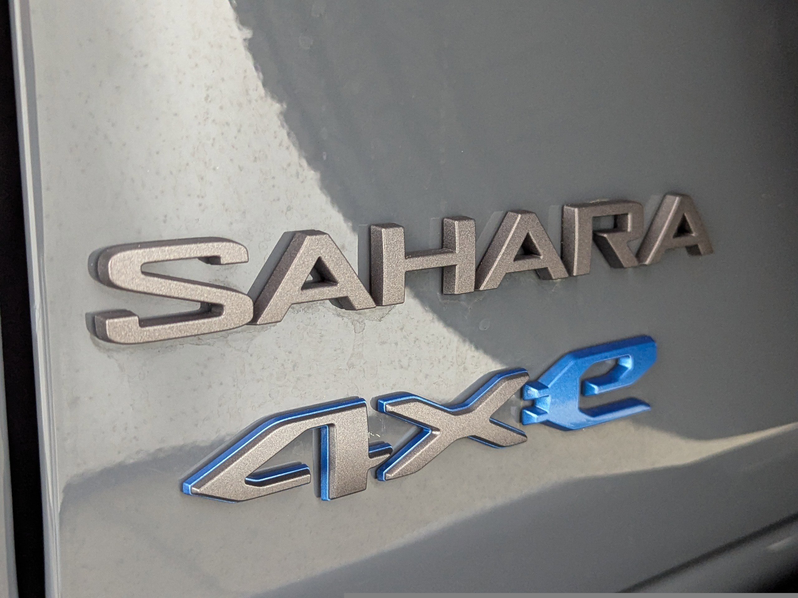 Used 2025 Jeep Wrangler Sahara AWD/4WD image 26