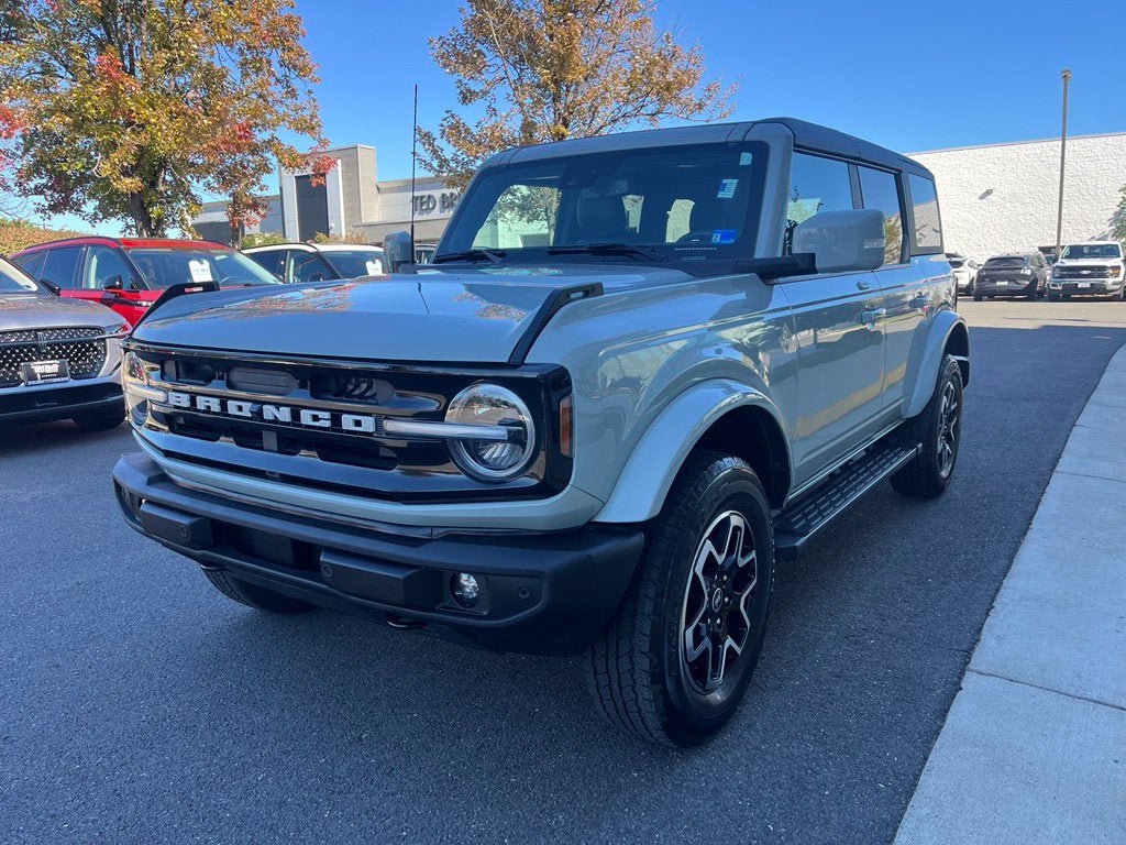 Certified 2023 Ford Bronco Outer Banks AWD/4WD image 3