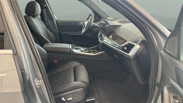 Used 2025 BMW X5 xDrive40i AWD/4WD image 25