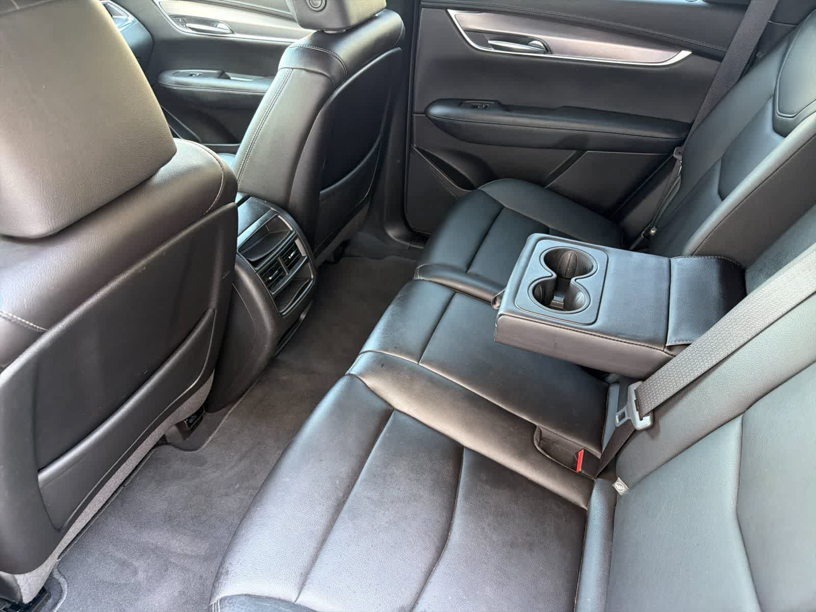 Used 2021 Cadillac XT5 Luxury AWD/4WD image 4