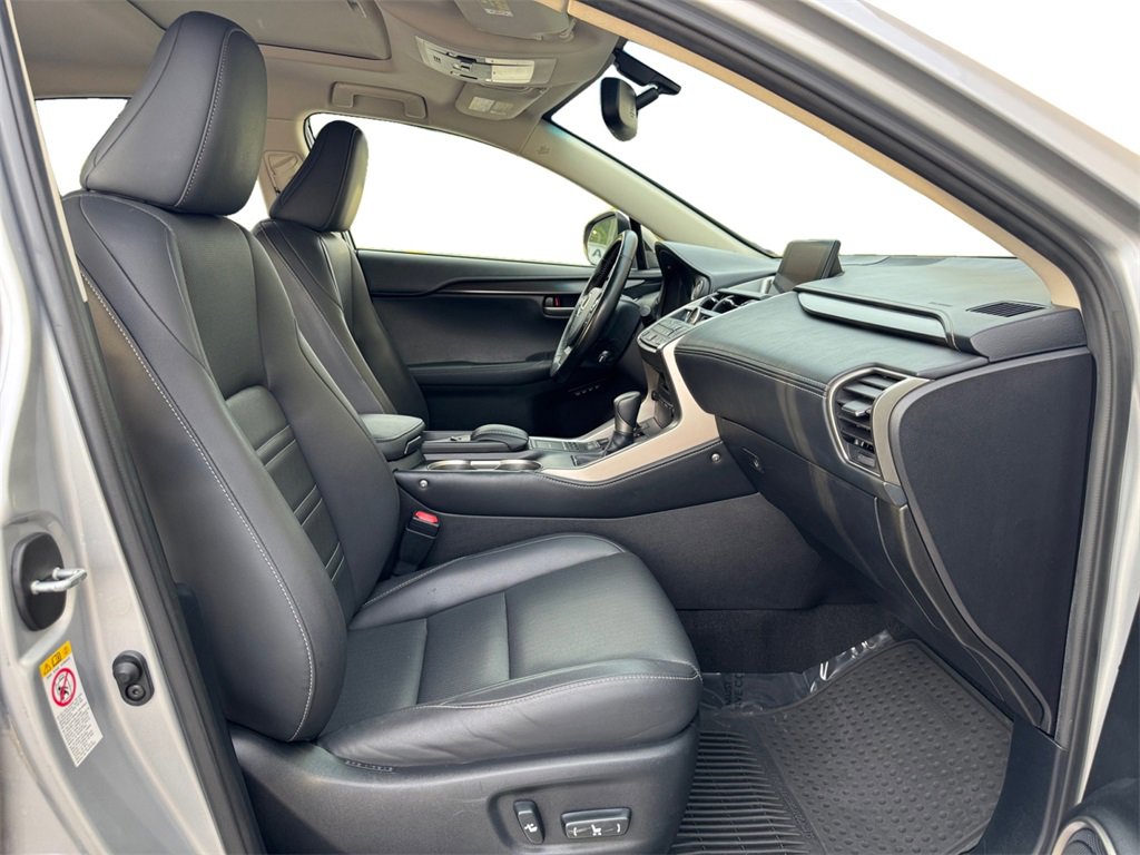 Used 2016 Lexus NX 200t FWD image 18