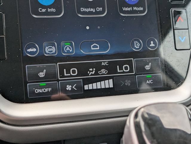 Used 2025 Subaru Outback Onyx Edition AWD/4WD image 30