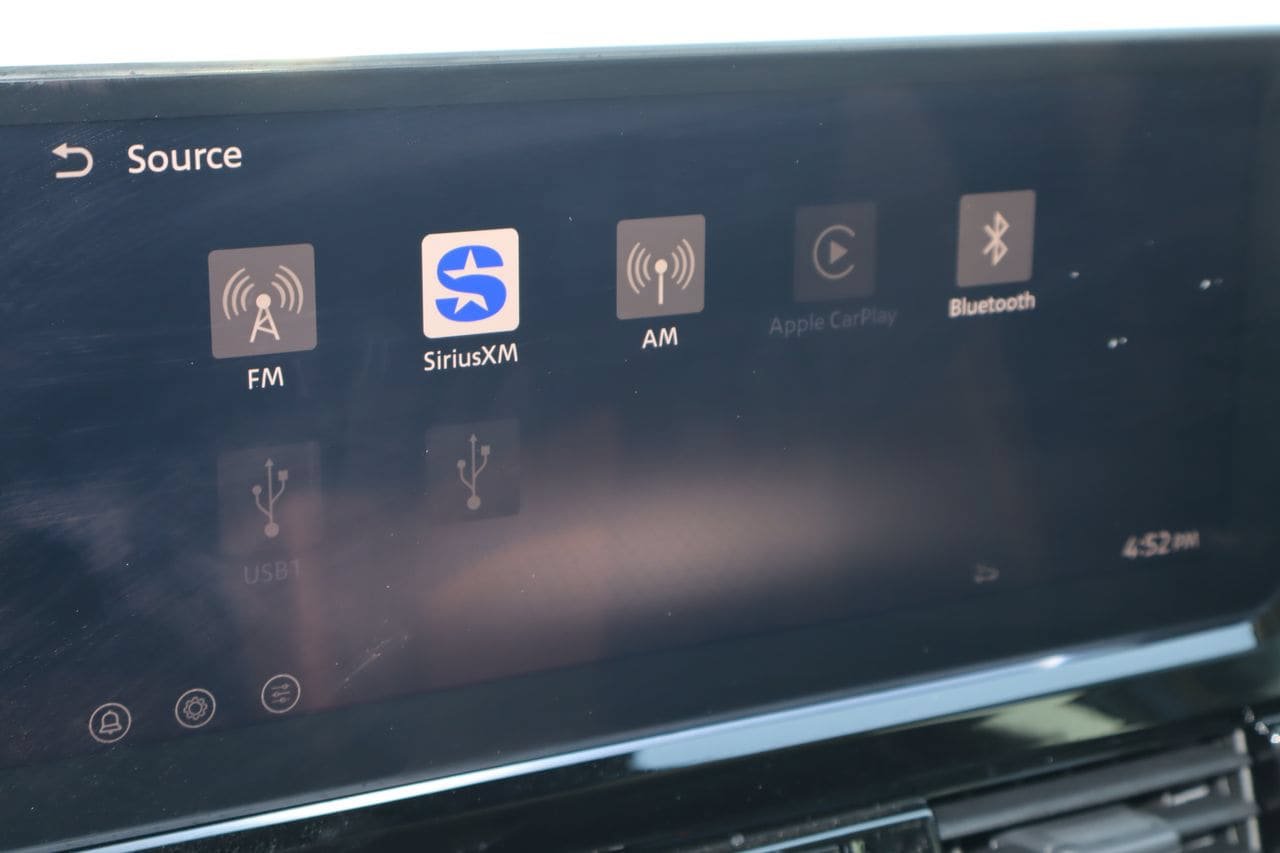 Used 2026 Nissan Pathfinder SL w/ SL Premium Package FWD image 10