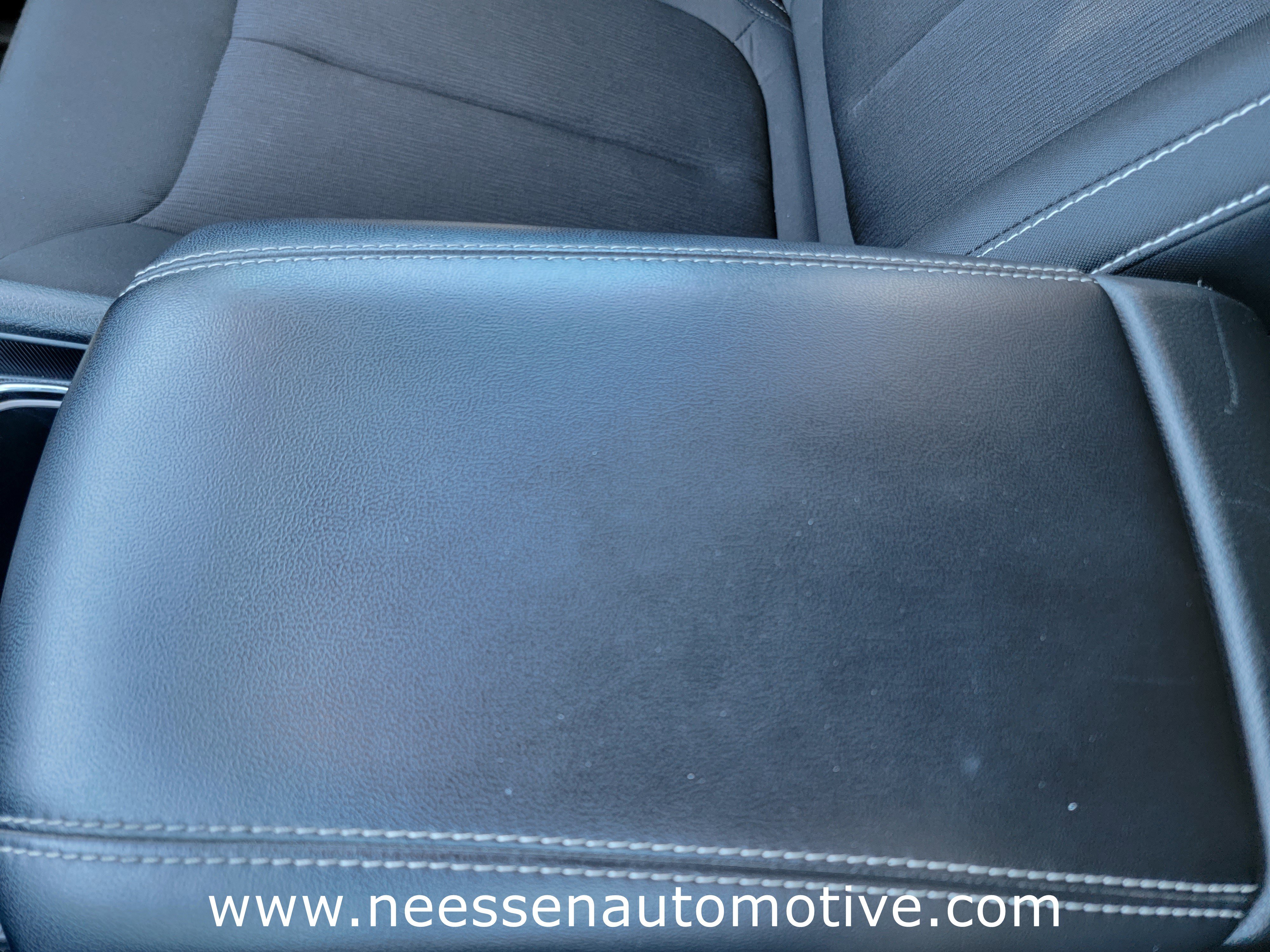 Used 2025 Jeep Grand Cherokee Laredo image 28