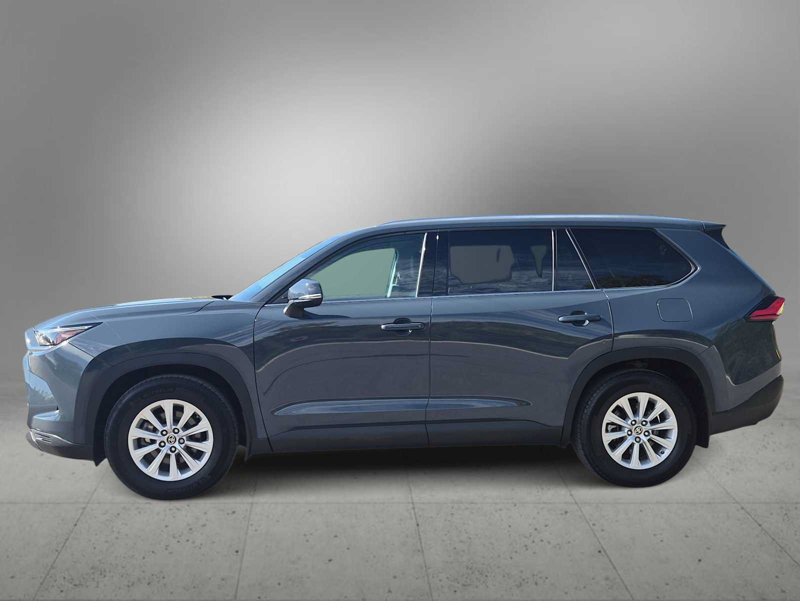 Used 2024 Toyota Grand Highlander AWD Hybrid image 5