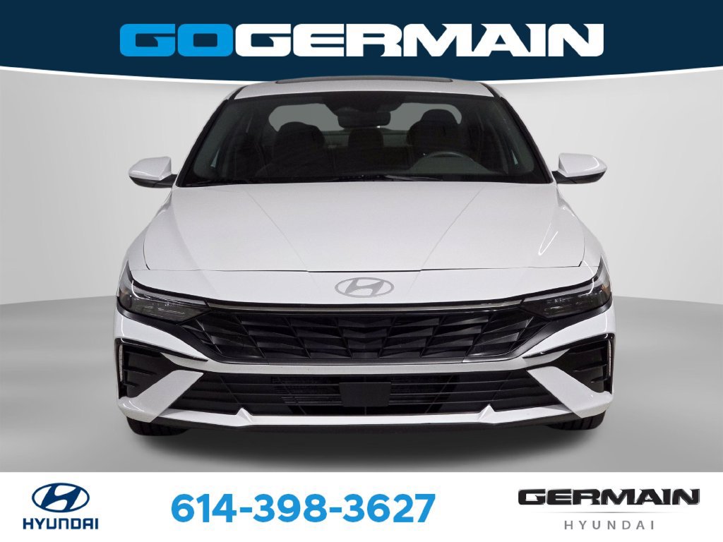Used 2025 Hyundai Elantra SEL FWD image 2